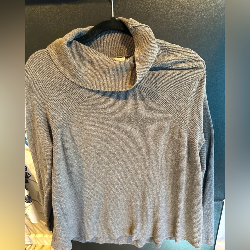 NWOT Evolution by Cyrus Gray Ribbed Cowl Neck Sweater Size 1x